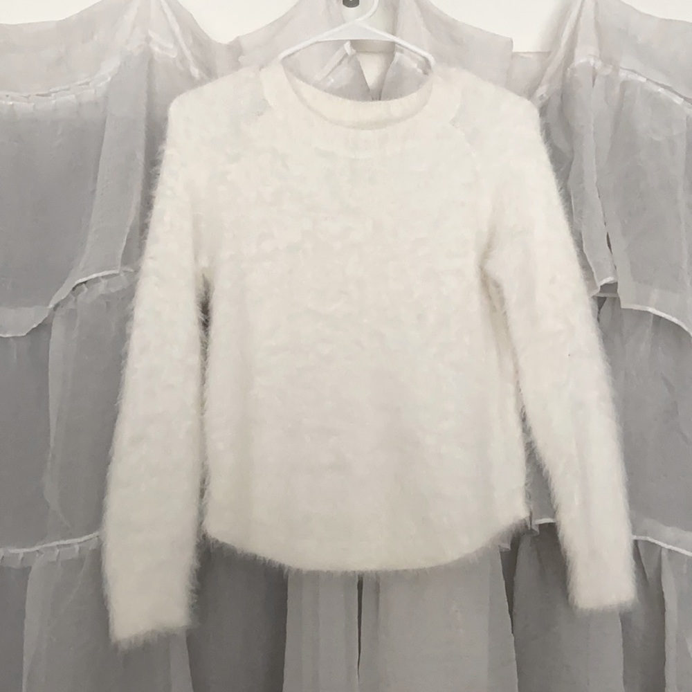 A Tucker+Tate, all white, kids large(10/12)
